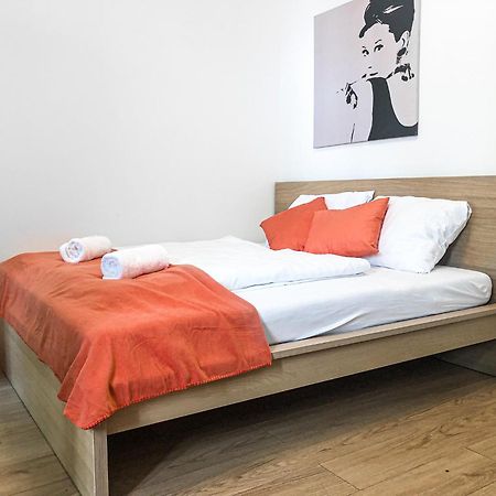 Lovely 2Br Shared Apartment, Enkplatz U3, 15Min To Center Viena Exterior foto